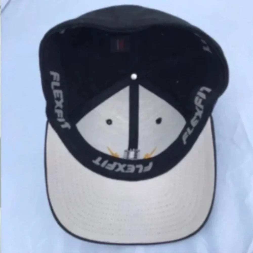 Yupoong Austin City Limits Music Festival ACL Black Adult S-M FlexFit Cap NWOT